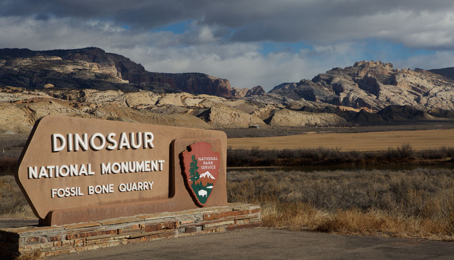 dinosaur national monument sign